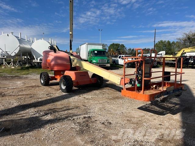 JLG 400S Telescopic boom lifts
