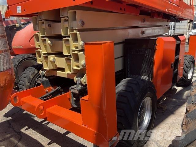 JLG 430LRT Scissor lifts
