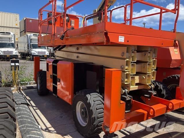 JLG 430LRT Scissor lifts