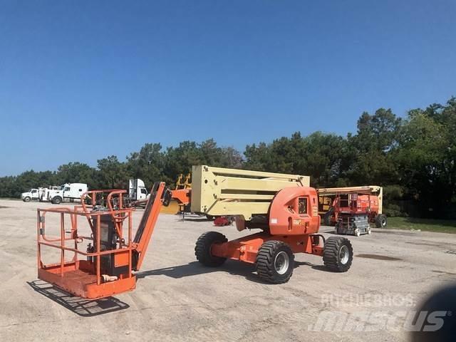 JLG 450AJ Articulated boom lifts