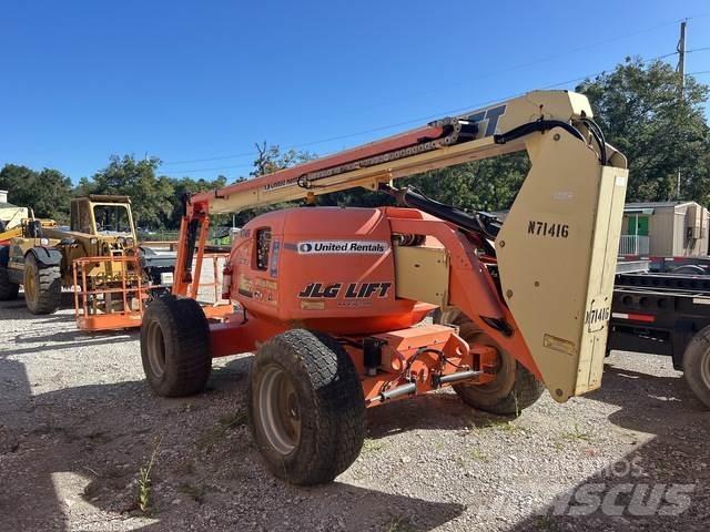 JLG 600AJ Articulated boom lifts