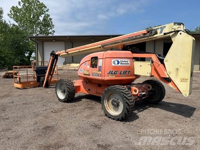 JLG 600AJ Articulated boom lifts