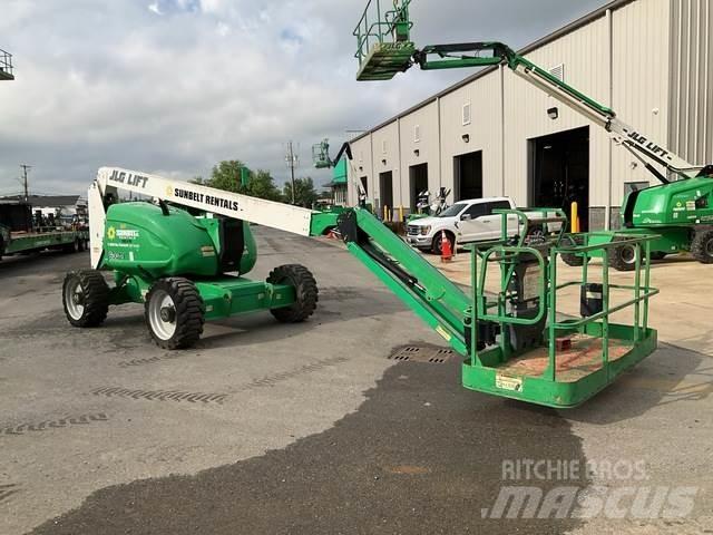 JLG 600AJ Articulated boom lifts