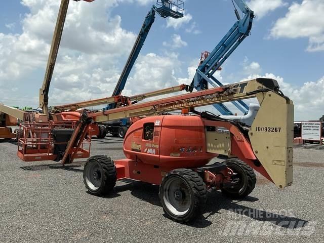 JLG 600AJ Articulated boom lifts