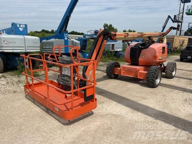JLG 600AJ Articulated boom lifts