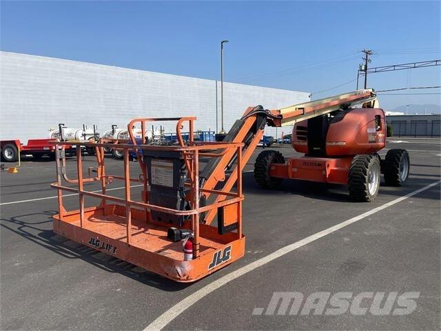 JLG 600AJ Articulated boom lifts