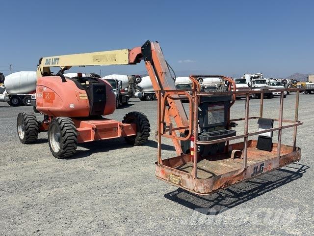 JLG 600AJ Articulated boom lifts