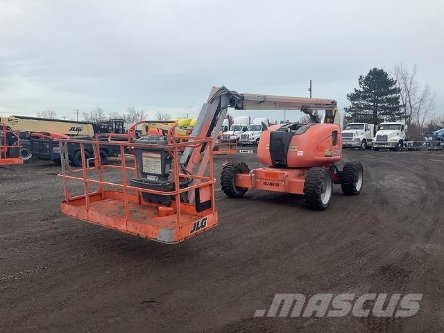 JLG 600AJ Articulated boom lifts