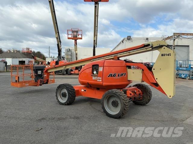 JLG 600AJ Articulated boom lifts