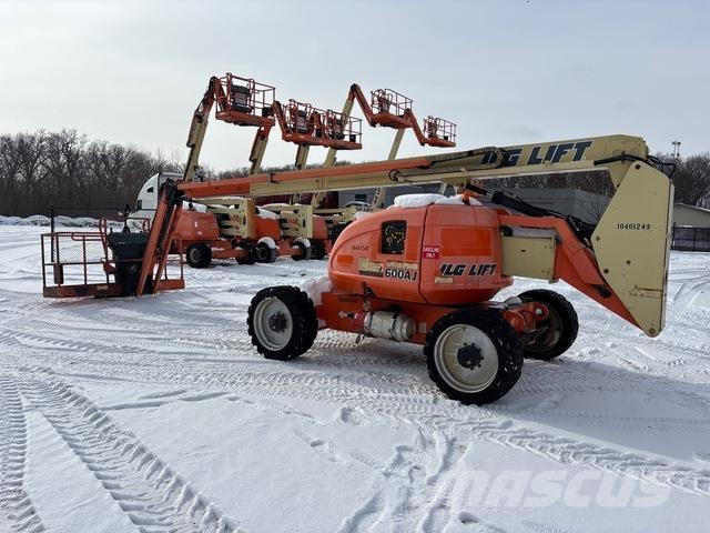 JLG 600AJ Articulated boom lifts