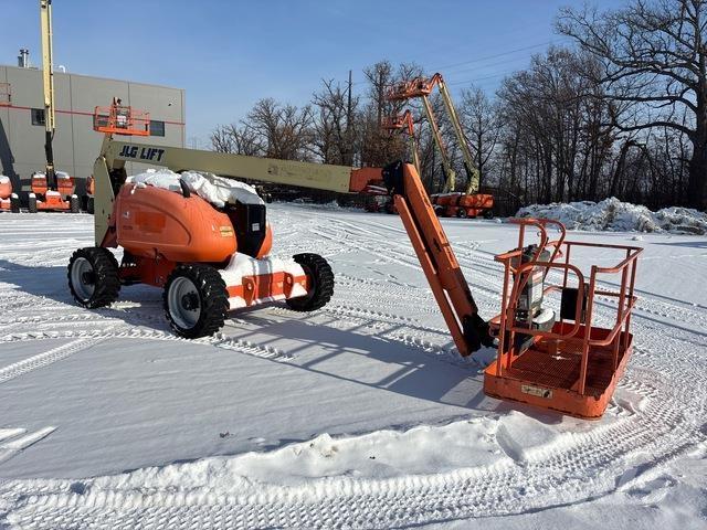 JLG 600AJ Articulated boom lifts