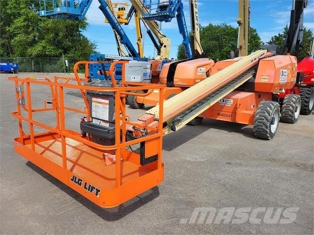 JLG 600S Telescopic boom lifts