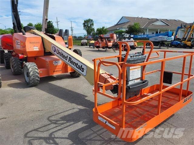 JLG 600S Telescopic boom lifts