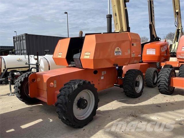 JLG 600S Telescopic boom lifts