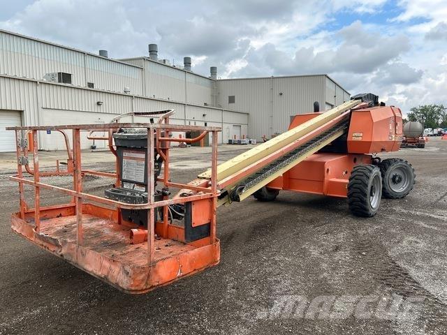 JLG 600S Telescopic boom lifts