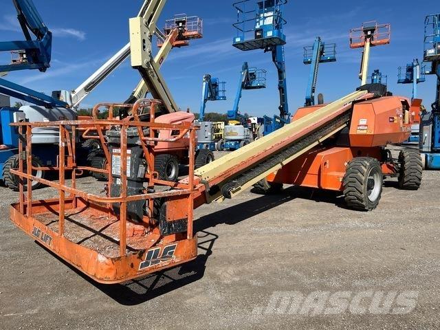 JLG 600S Telescopic boom lifts