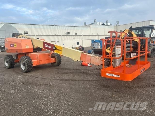 JLG 600S Telescopic boom lifts