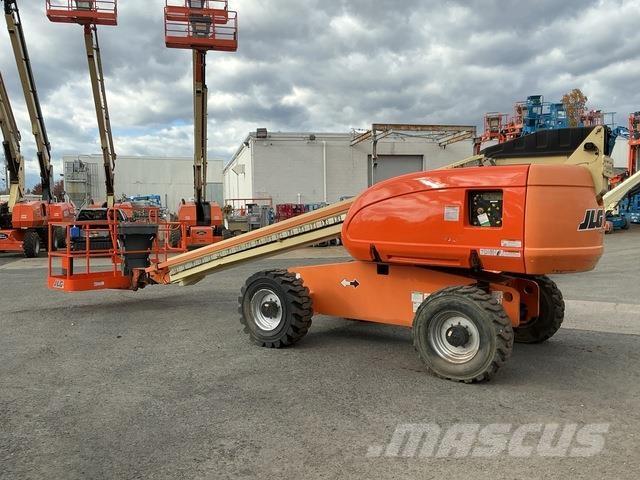 JLG 600S Telescopic boom lifts