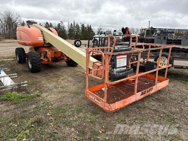 JLG 600S Telescopic boom lifts