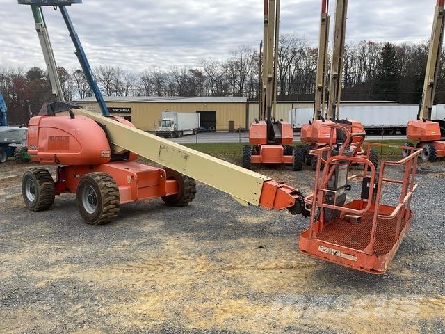 JLG 600S Telescopic boom lifts