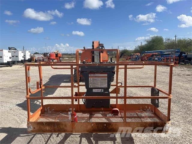 JLG 660SJ Telescopic boom lifts