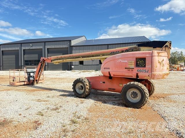 JLG 660SJ Articulated boom lifts