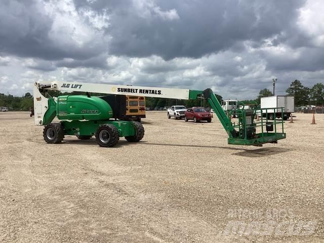 JLG 800 AJ Articulated boom lifts