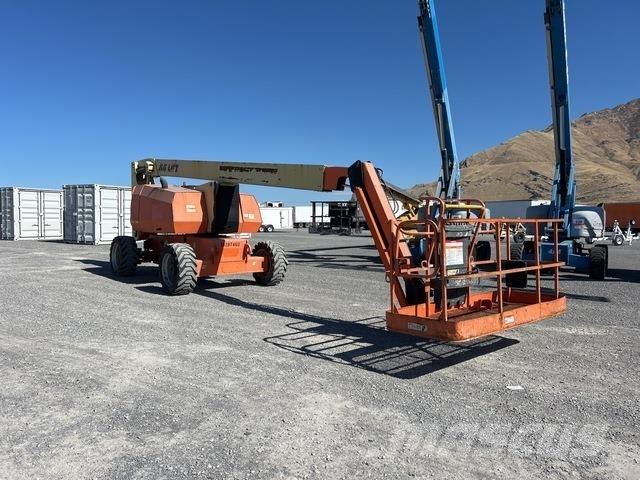 JLG 800AJ Articulated boom lifts