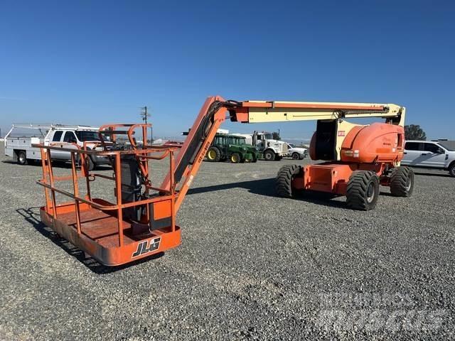 JLG 800AJ Articulated boom lifts