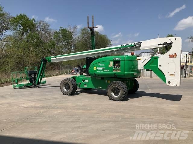 JLG 800AJ Articulated boom lifts