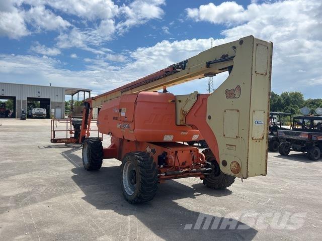 JLG 800AJ Articulated boom lifts