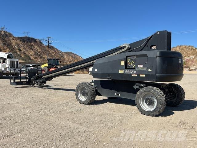 JLG 800S Telescopic boom lifts