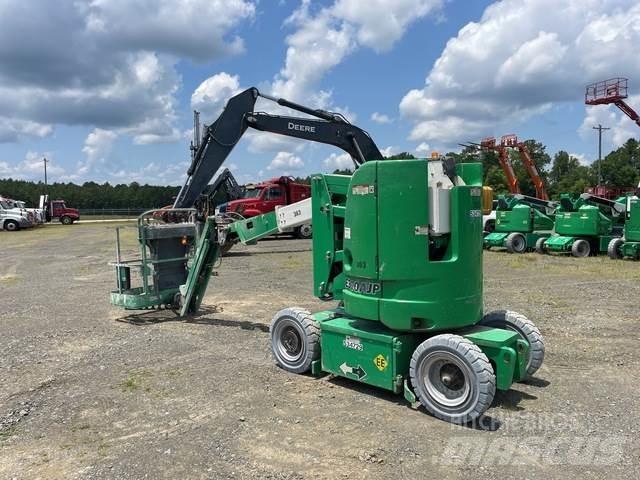 JLG E300AJP Articulated boom lifts
