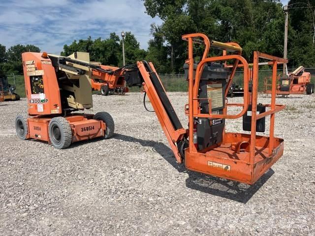 JLG E300AJP Articulated boom lifts