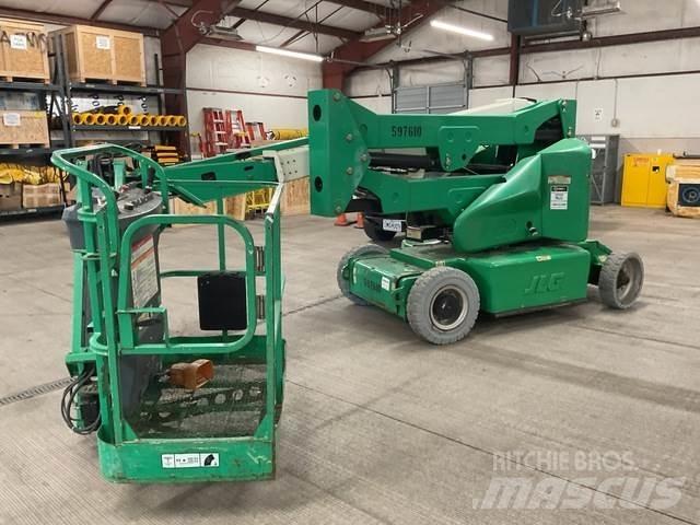 JLG E400AJPN Articulated boom lifts