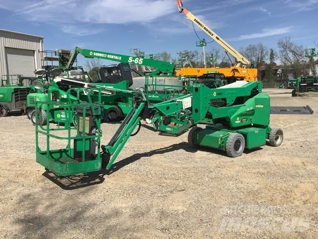 JLG E400AJPN Articulated boom lifts