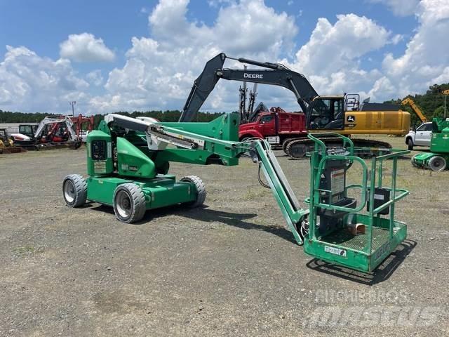 JLG E450AJ Articulated boom lifts