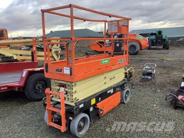 JLG R2632 Scissor lifts