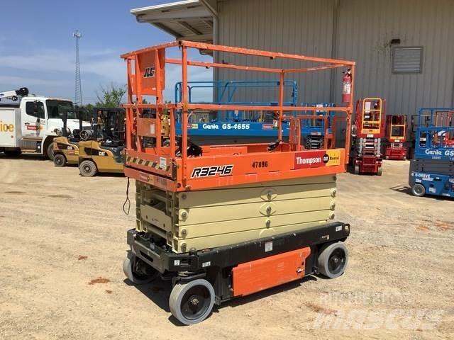 JLG R3246 Scissor lifts