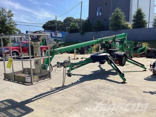 JLG T-350 Trailer mounted platforms