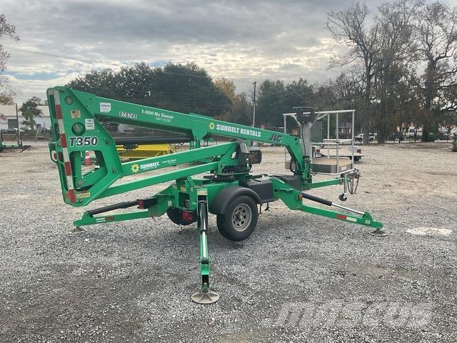 JLG T350 Trailer mounted platforms