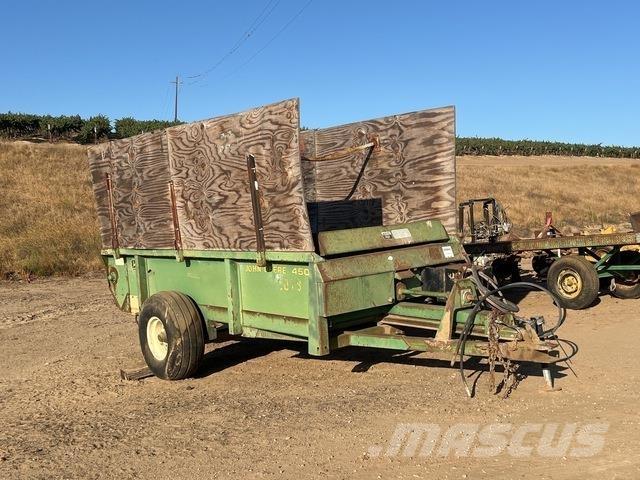 John Deere 450 Manure spreaders