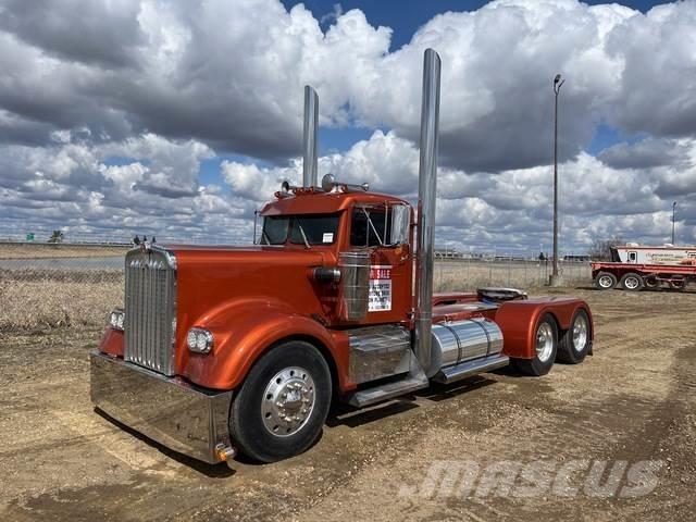 Kenworth 925 Prime Movers