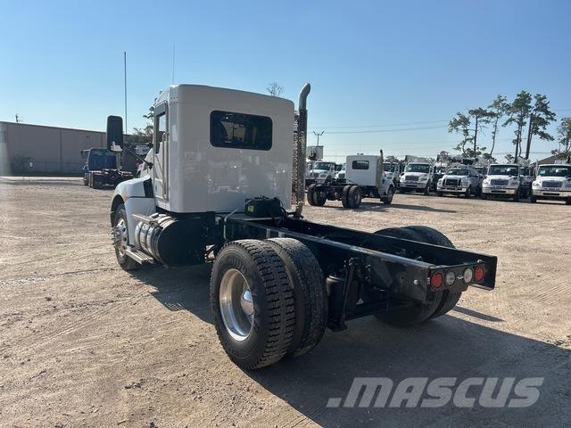 Kenworth T370 Cabins and interior