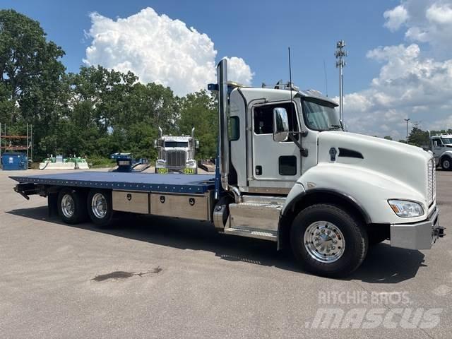 Kenworth T440 Recovery vehicles