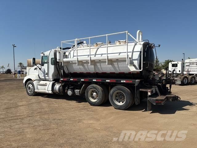 Kenworth T660 Commercial vehicle