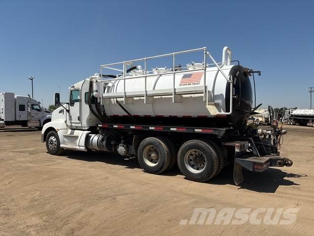 Kenworth T660 Commercial vehicle