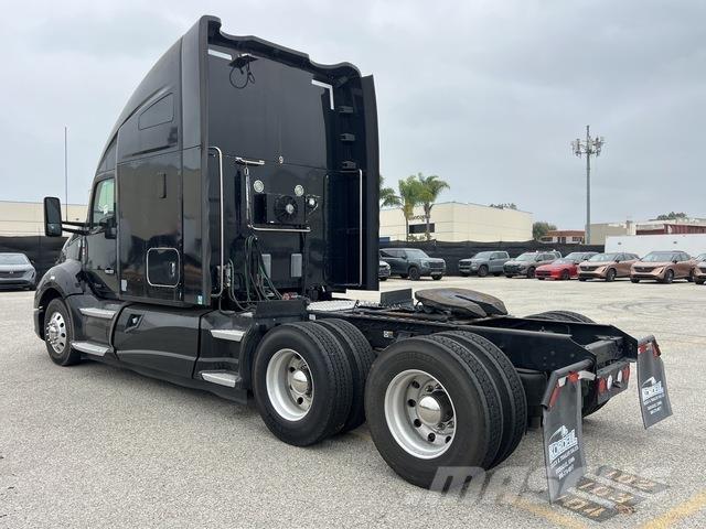 Kenworth T680 Prime Movers