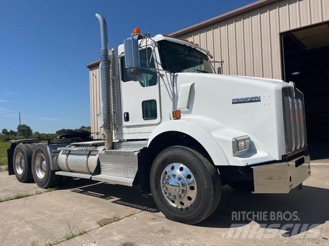 Kenworth T800 Prime Movers
