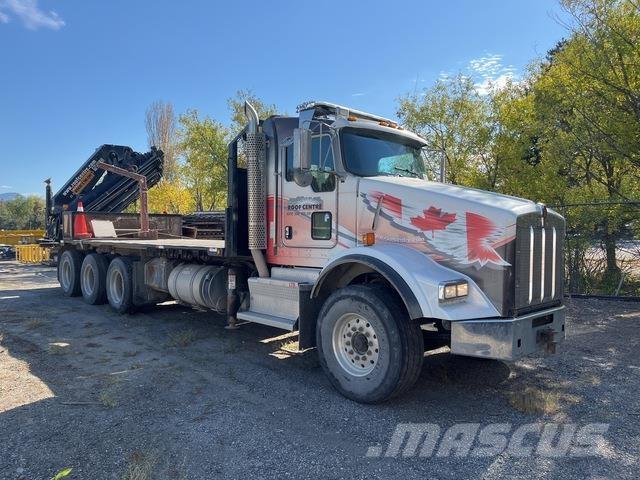 Kenworth T800 Truck mounted cranes